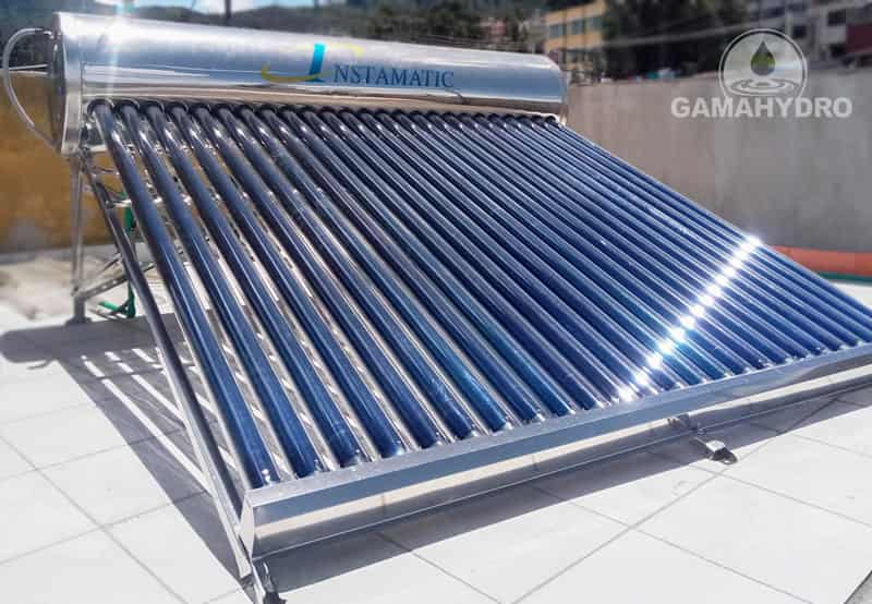 Calentador-Solar-de-Tubos-al-Vacío-es-Mejor-que-un-Calefón-en-Ecuador